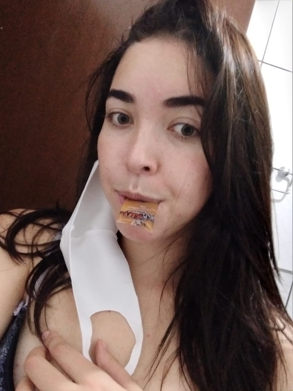 Ein junges Mädchen aus Paraná stellte ihre Nacktbilder ins Internet