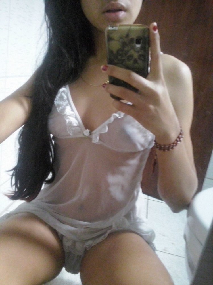 Thays neues Mädchen aus Recife fiel im Netz mit Sex-Fotos