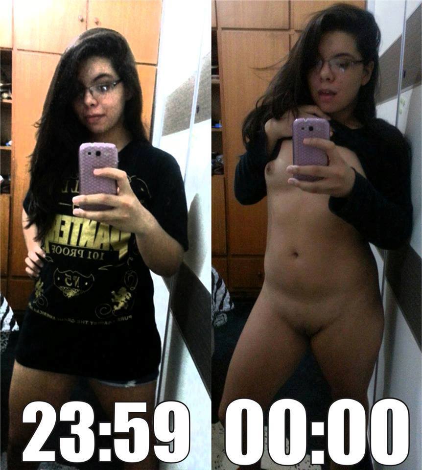 Nackte brasilianische Amateur-Mädchen im Spiegel